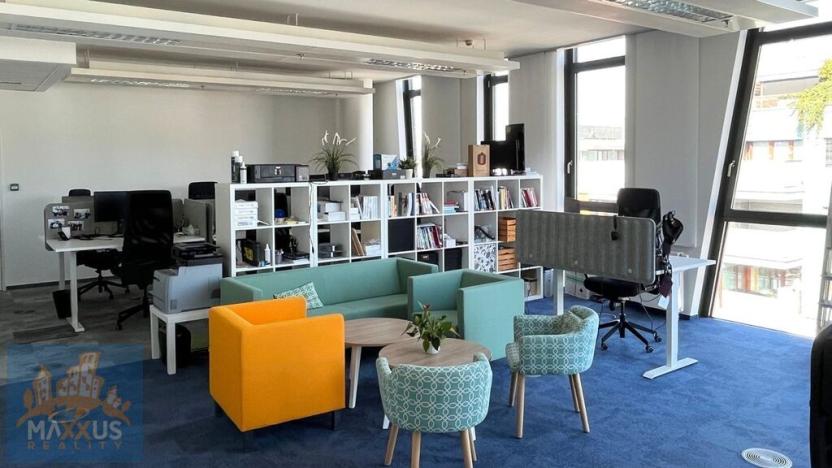 Pronájem kanceláře, Praha - Karlín, Karolinská, 315 m2