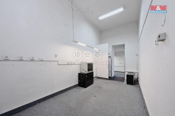 Pronájem kanceláře, Louny, Mírové náměstí, 18 m2