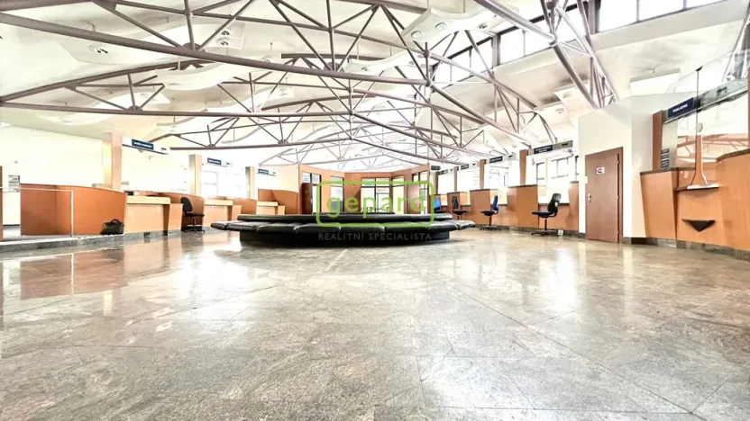 Prodej obchodního prostoru, Svitavy, náměstí Míru, 4666 m2