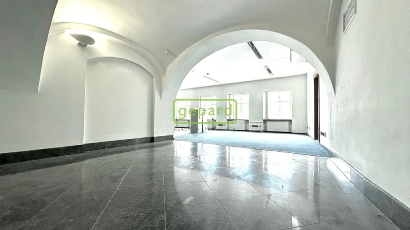 Prodej obchodního prostoru, Svitavy, náměstí Míru, 4666 m2