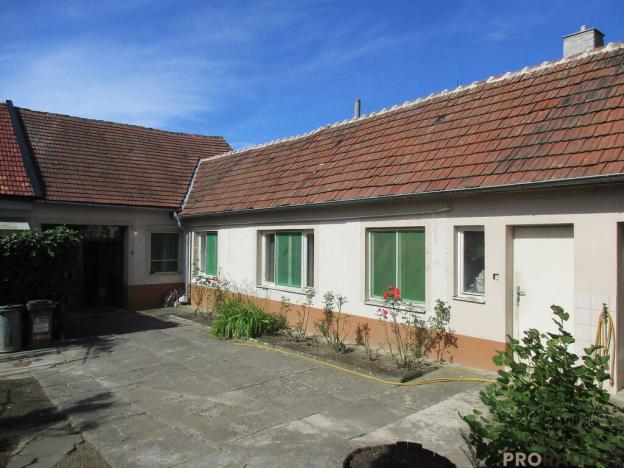 Prodej rodinného domu, Bzenec, náměstí Svobody, 146 m2