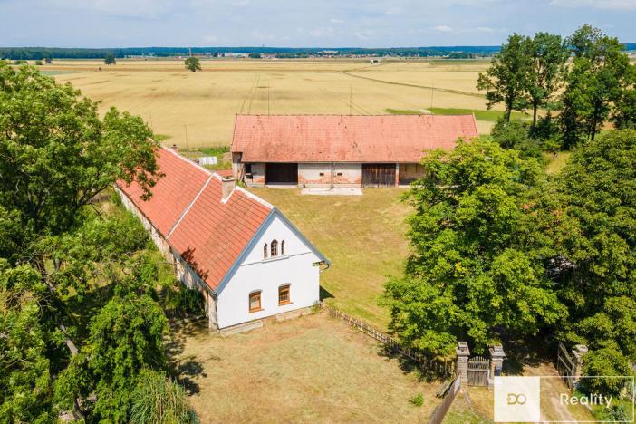 Prodej komerční nemovitosti, Choteč, Malá Strana, 215 m2