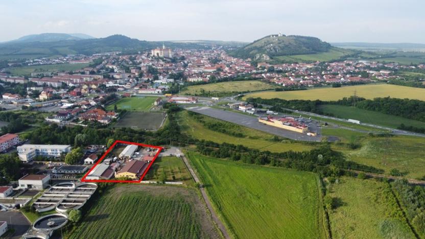 Prodej výrobních prostor, Mikulov, 4954 m2