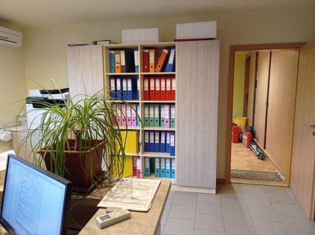 Prodej výrobních prostor, Mikulov, 4954 m2