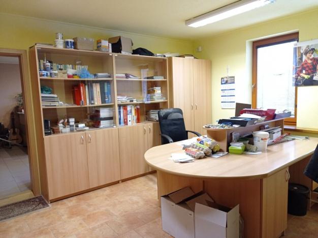 Prodej výrobních prostor, Mikulov, 4954 m2