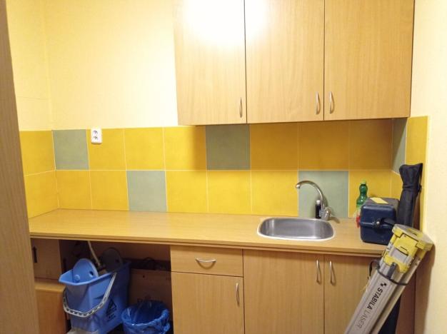 Prodej výrobních prostor, Mikulov, 4954 m2