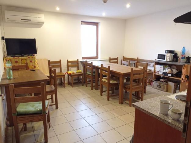 Prodej výrobních prostor, Mikulov, 4954 m2