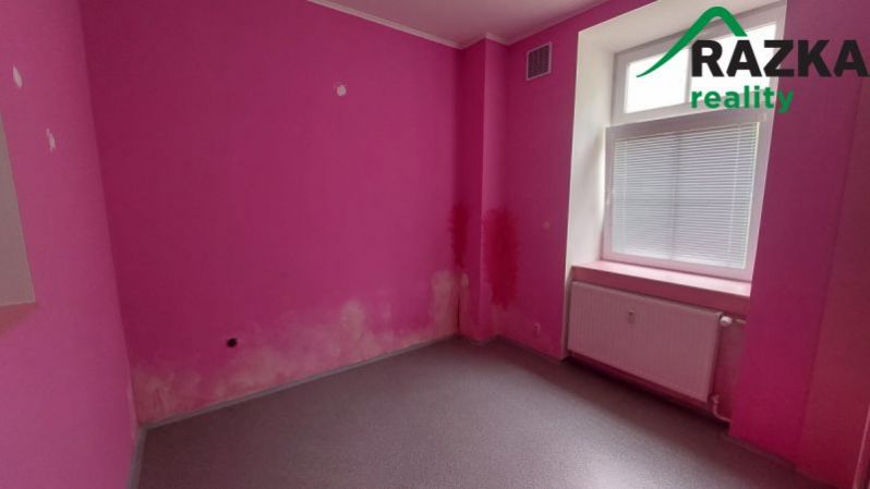 Pronájem kanceláře, Mariánské Lázně, Lidická, 21 m2