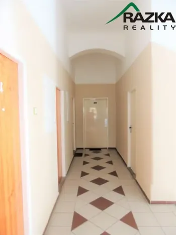 Pronájem kanceláře, Mariánské Lázně, Lidická, 21 m2