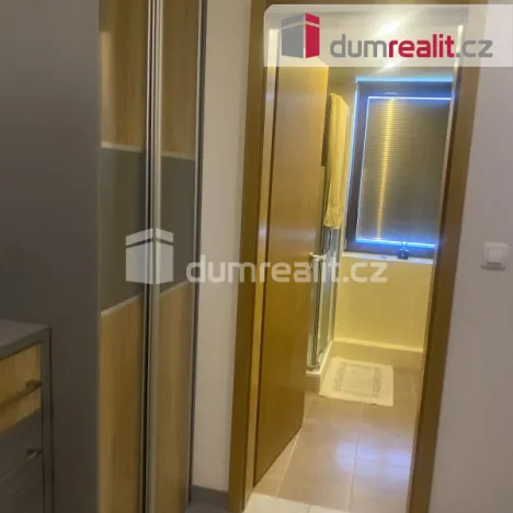 Pronájem bytu 1+kk, Praha - Dolní Chabry, K Beranovu, 43 m2