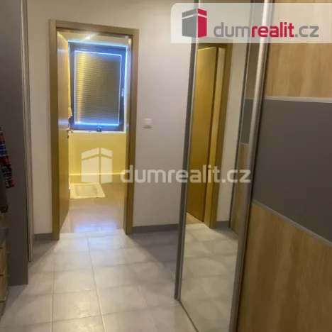 Pronájem bytu 1+kk, Praha - Dolní Chabry, K Beranovu, 43 m2