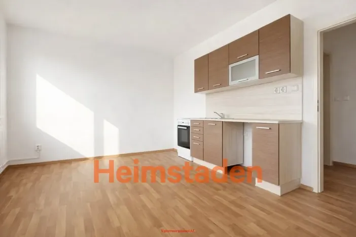 Pronájem bytu 1+kk, Karviná - Hranice, Slovenská, 35 m2