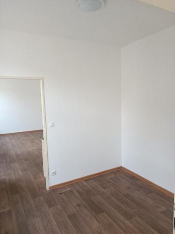 Pronájem bytu 1+kk, Ústí nad Labem - Předlice, Prostřední, 36 m2