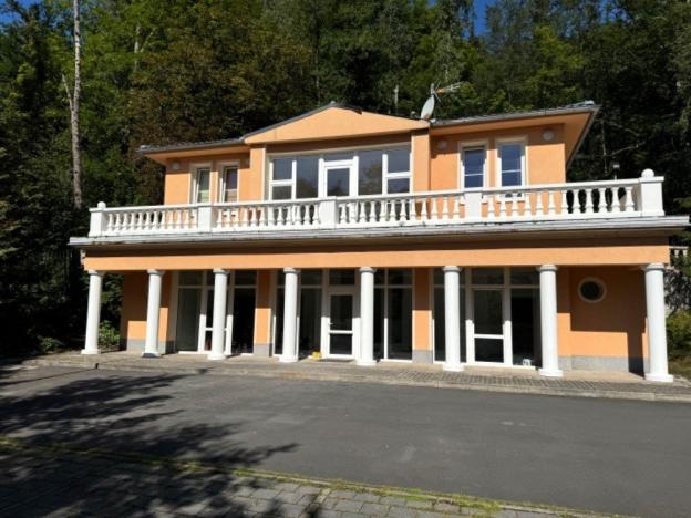 Prodej vily, Karlovy Vary, Slovenská, 160 m2