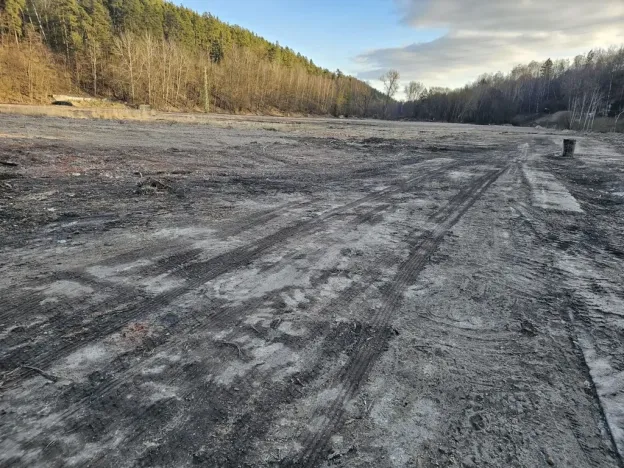 Pronájem komerčního pozemku, Bělá pod Bezdězem, 50000 m2