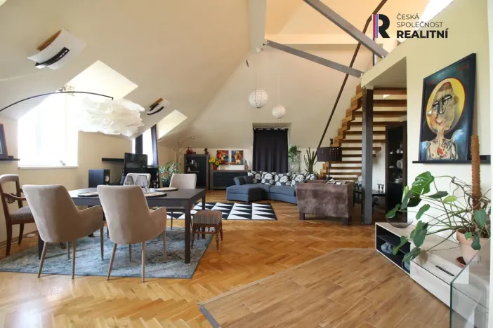 Prodej rodinného domu, Hlohovec, Lednická, 705 m2