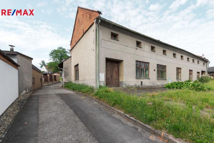 Prodej rodinného domu, Charváty - Čertoryje, 280 m2