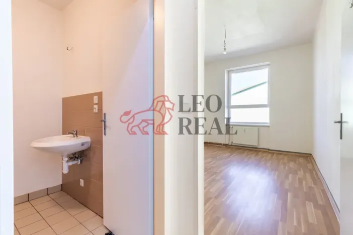 Pronájem bytu 2+kk, Strašice, 43 m2