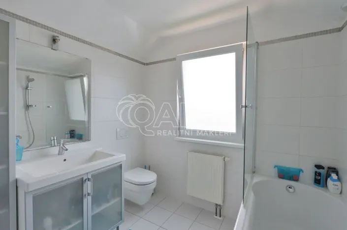 Prodej rodinného domu, Tuchoměřice, Dubová, 199 m2