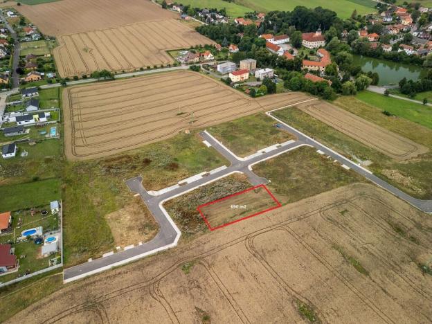 Prodej pozemku pro bydlení, Lešany, 690 m2