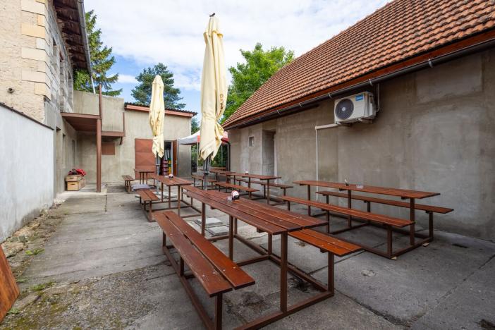 Prodej obchodního prostoru, Sadská, Tylova, 370 m2