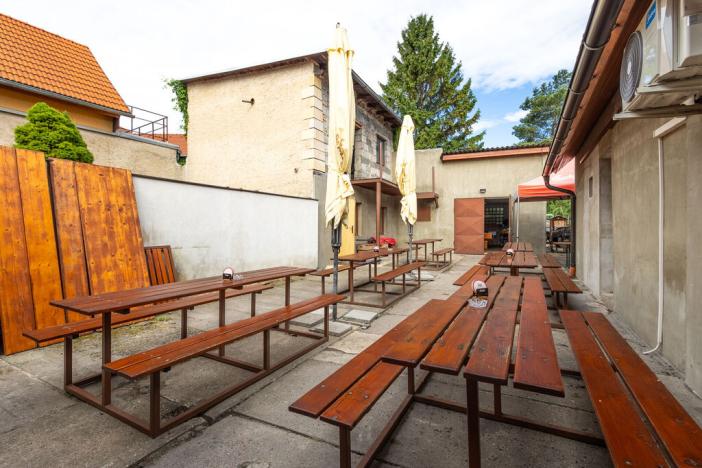 Prodej obchodního prostoru, Sadská, Tylova, 370 m2