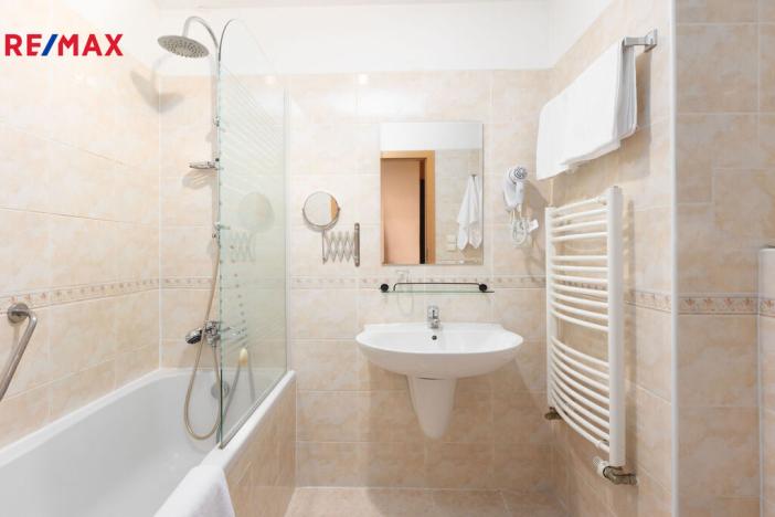 Prodej ubytování, Karlovy Vary, Na Vyhlídce, 1580 m2