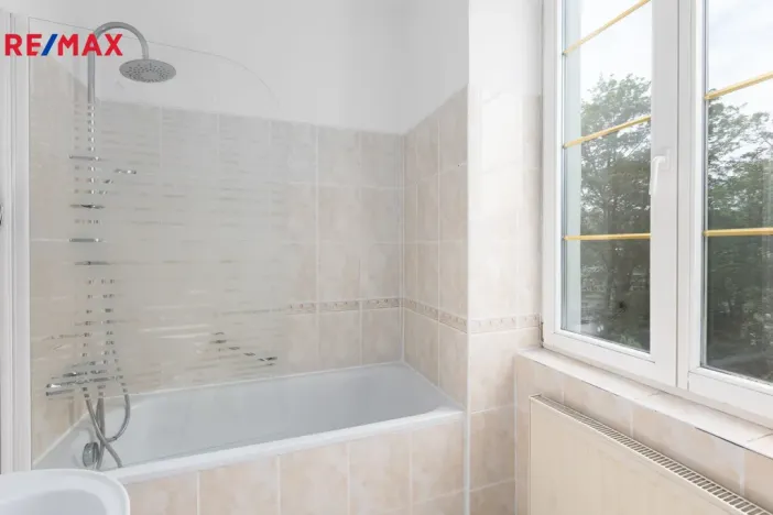 Prodej ubytování, Karlovy Vary, Na Vyhlídce, 1580 m2