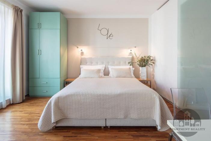 Pronájem bytu 1+kk, Praha - Smíchov, Holečkova, 25 m2