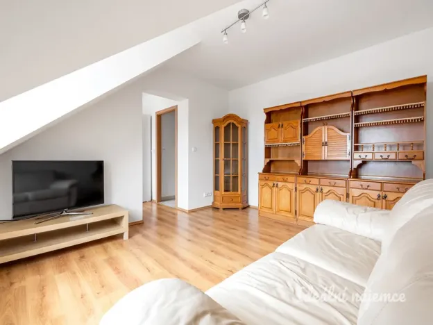 Pronájem bytu 2+1, Chrášťany, Žlutá, 63 m2