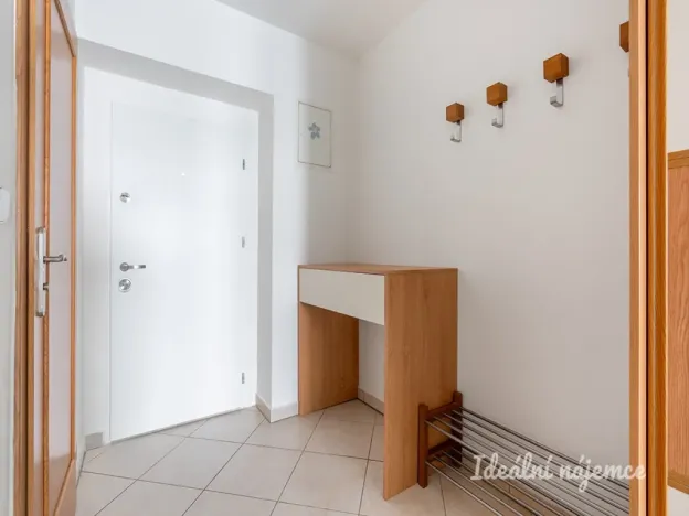 Pronájem bytu 2+1, Chrášťany, Žlutá, 63 m2