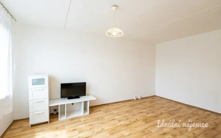 Pronájem bytu 1+1, Praha - Troja, Mazurská, 31 m2