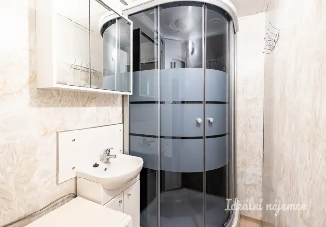 Pronájem bytu 1+1, Praha - Troja, Mazurská, 31 m2