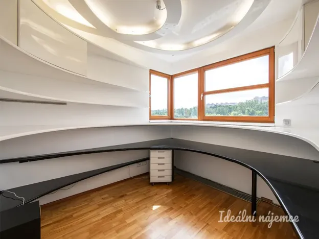 Pronájem bytu 4+kk, Praha - Záběhlice, Mattioliho, 100 m2