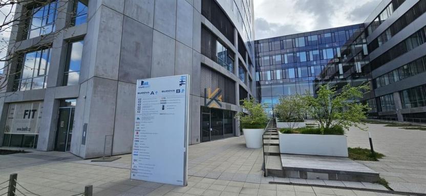 Pronájem obchodního prostoru, Praha - Nusle, Na hřebenech II, 68 m2