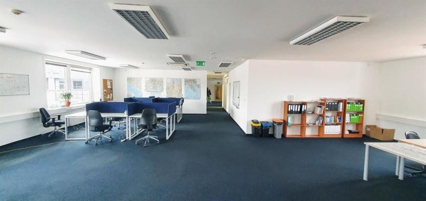 Pronájem kanceláře, Praha - Karlín, Sokolovská, 321 m2