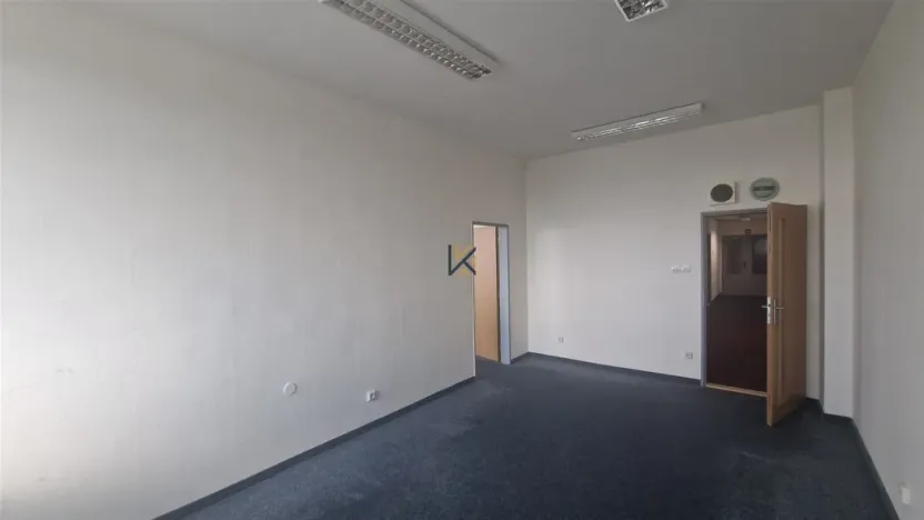 Pronájem kanceláře, Praha - Chodov, Roztylská, 52 m2