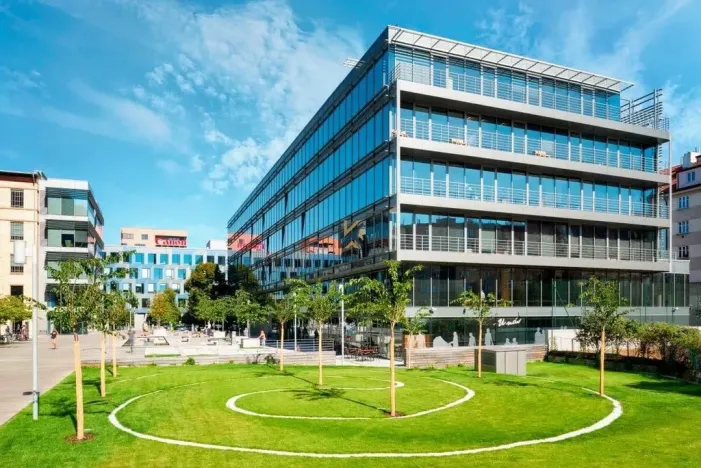 Pronájem kanceláře, Praha - Holešovice, Jankovcova, 507 m2