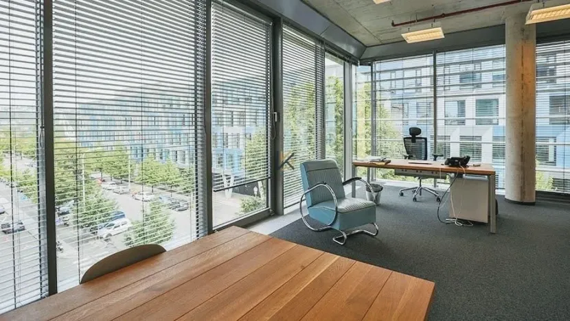 Pronájem kanceláře, Praha - Holešovice, Jankovcova, 507 m2