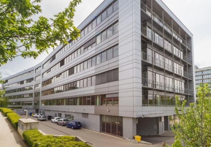 Pronájem kanceláře, Praha - Vokovice, Evropská, 2200 m2