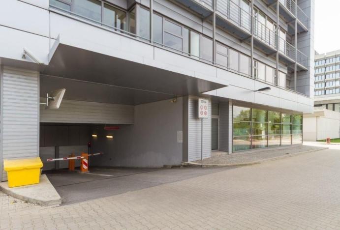 Pronájem kanceláře, Praha - Vokovice, Evropská, 2200 m2