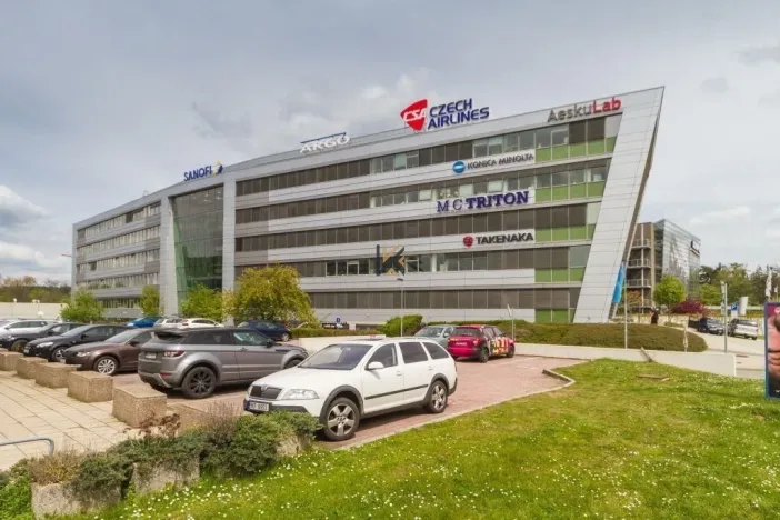 Pronájem kanceláře, Praha - Vokovice, Evropská, 2200 m2