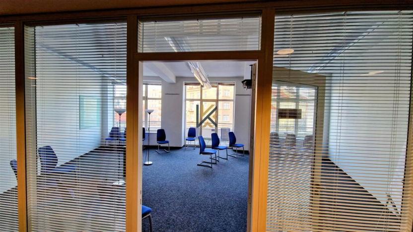 Pronájem kanceláře, Praha - Karlín, Thámova, 884 m2