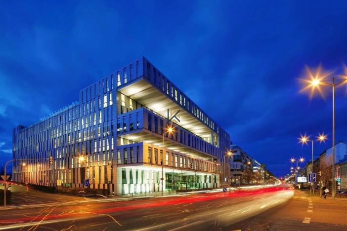 Pronájem kanceláře, Praha - Karlín, Karolinská, 886 m2