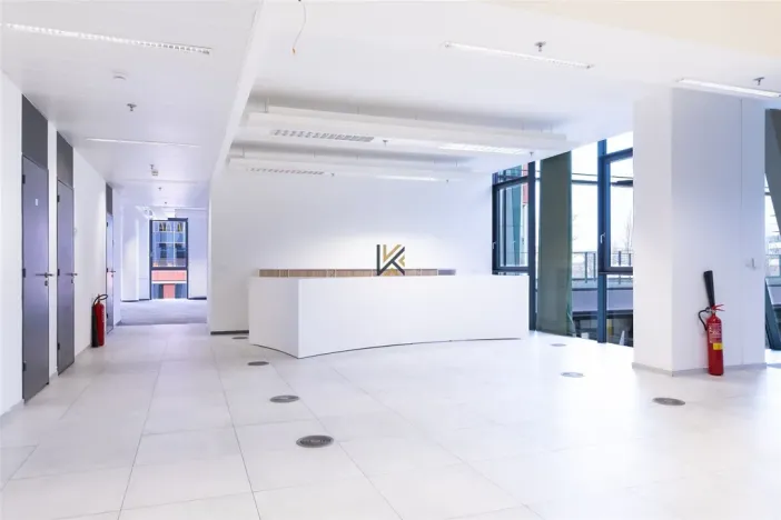Pronájem kanceláře, Praha - Karlín, Karolinská, 886 m2