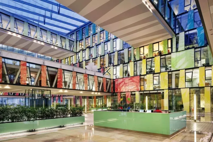 Pronájem kanceláře, Praha - Karlín, Karolinská, 886 m2