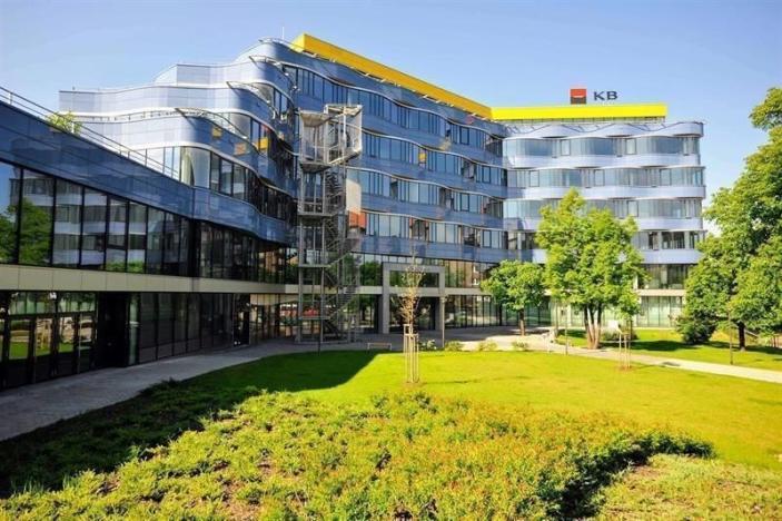 Pronájem kanceláře, Praha - Libeň, Českomoravská, 350 m2