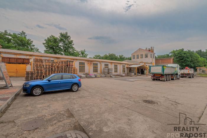 Prodej výrobních prostor, Moravský Krumlov, Pod Leskounem, 2555 m2