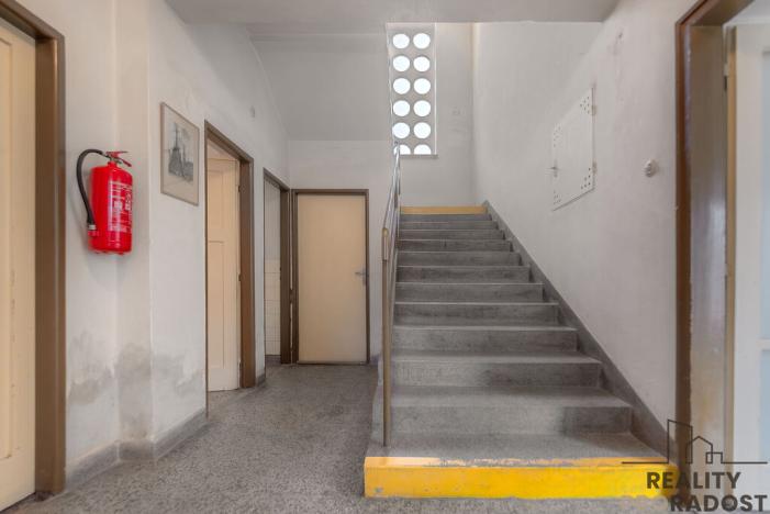 Prodej výrobních prostor, Moravský Krumlov, Pod Leskounem, 2555 m2