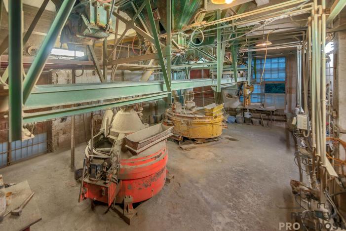 Prodej výrobních prostor, Moravský Krumlov, Pod Leskounem, 2555 m2